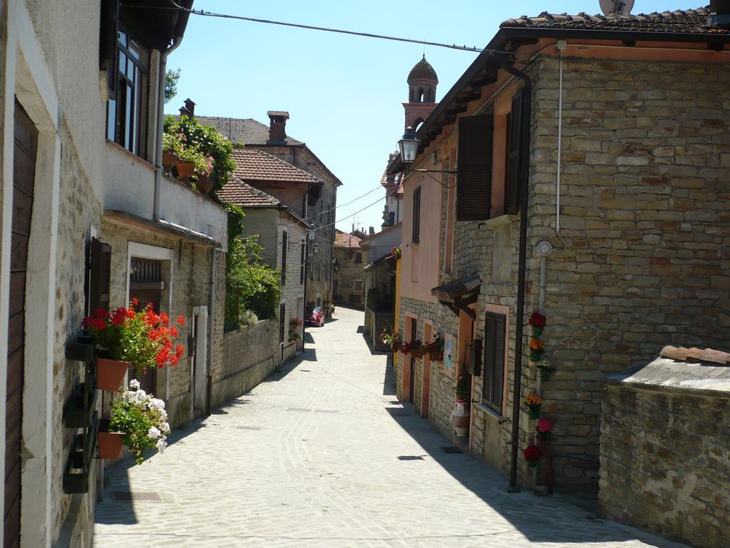 La Casa Dei Ricordi Διαμέρισμα Castino Εξωτερικό φωτογραφία